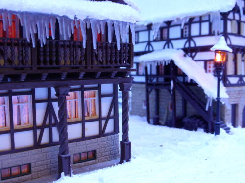 Im winterlichen Dorf